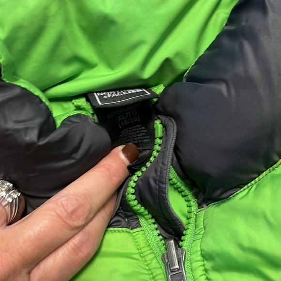 Northface boys youth jacket XL 18-20 - Picture 3 of 3